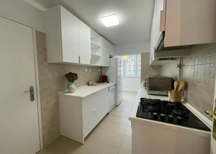 Mhouse Lease 3br Sea & Center *